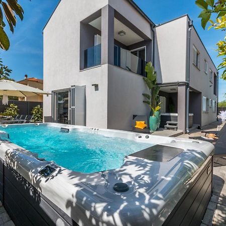 House With Pool Ledenko Apartment Biograd Na Moru Bagian luar foto