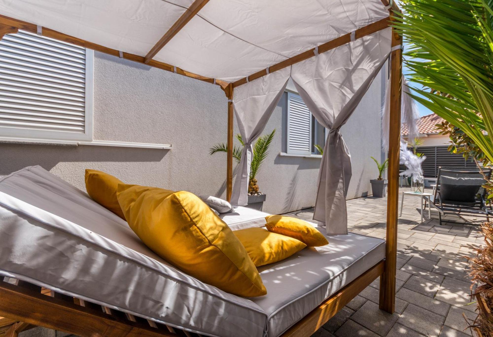 House With Pool Ledenko Apartment Biograd Na Moru Bagian luar foto